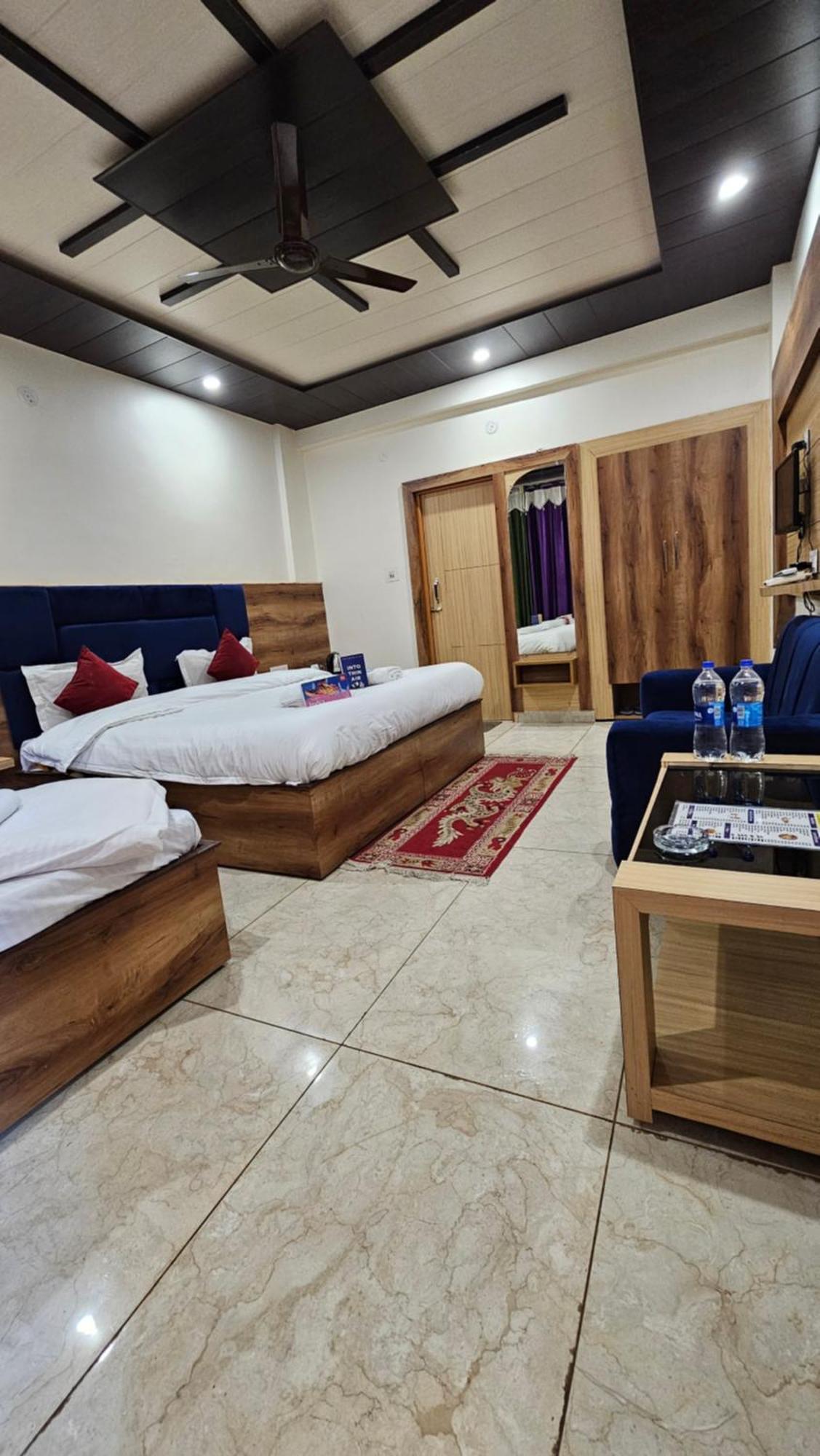 Green View Hotel And Restaurant Мак-Леод-Гейндж Экстерьер фото