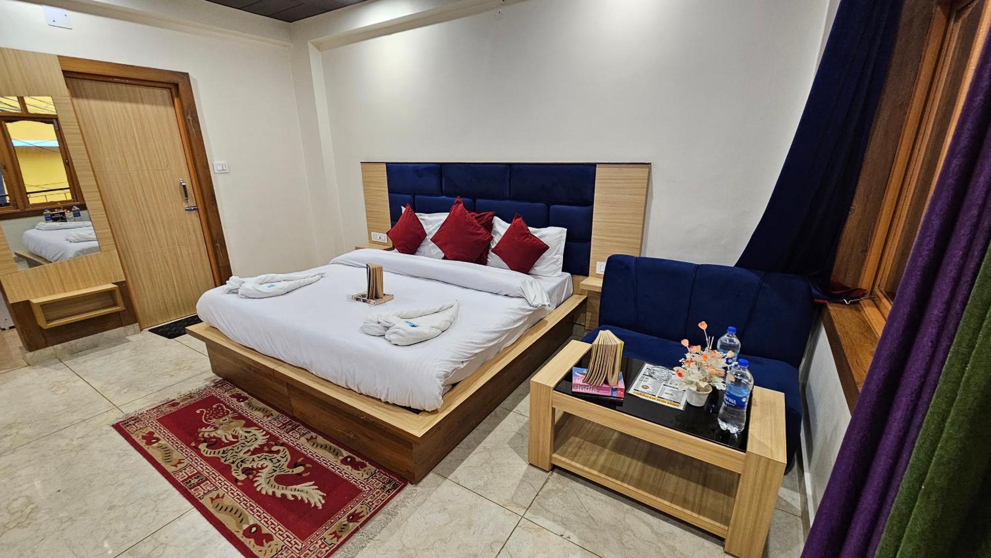 Green View Hotel And Restaurant Мак-Леод-Гейндж Экстерьер фото