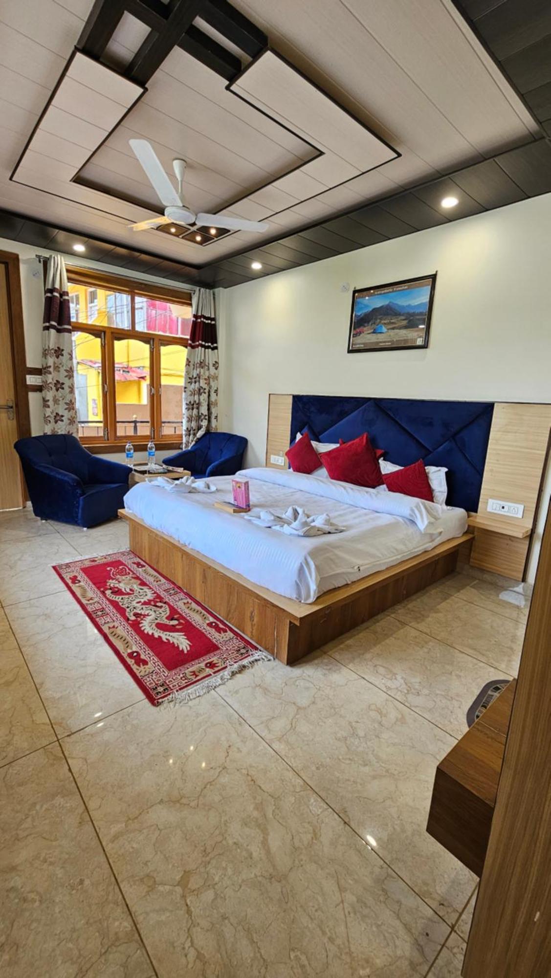 Green View Hotel And Restaurant Мак-Леод-Гейндж Экстерьер фото