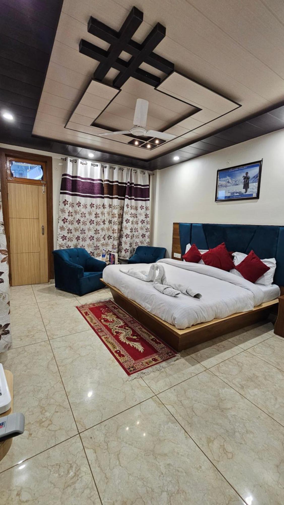 Green View Hotel And Restaurant Мак-Леод-Гейндж Экстерьер фото