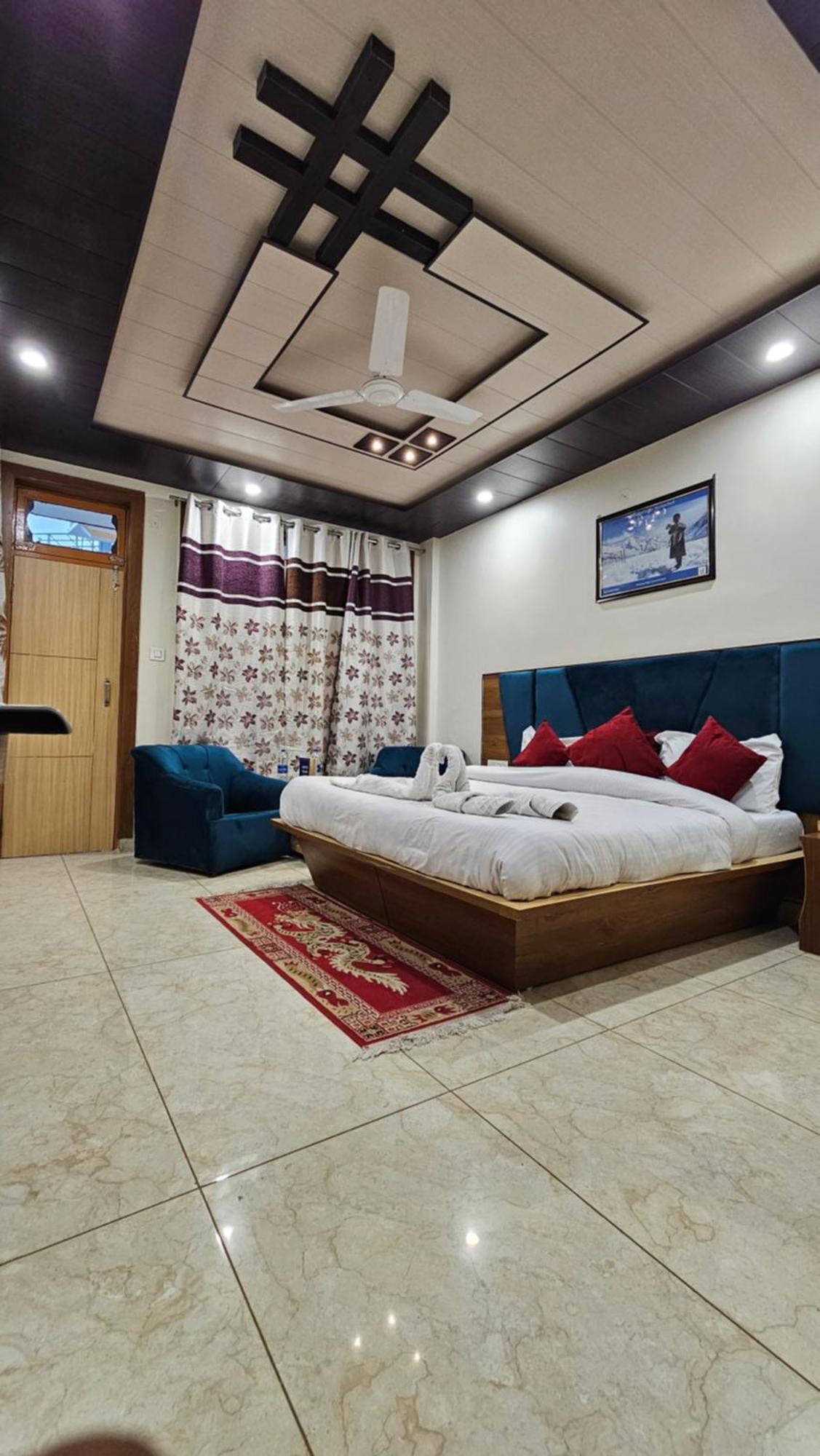 Green View Hotel And Restaurant Мак-Леод-Гейндж Экстерьер фото